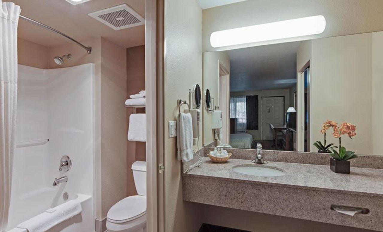 Photo of Hawthorn Suites by Wyndham Napa Valley