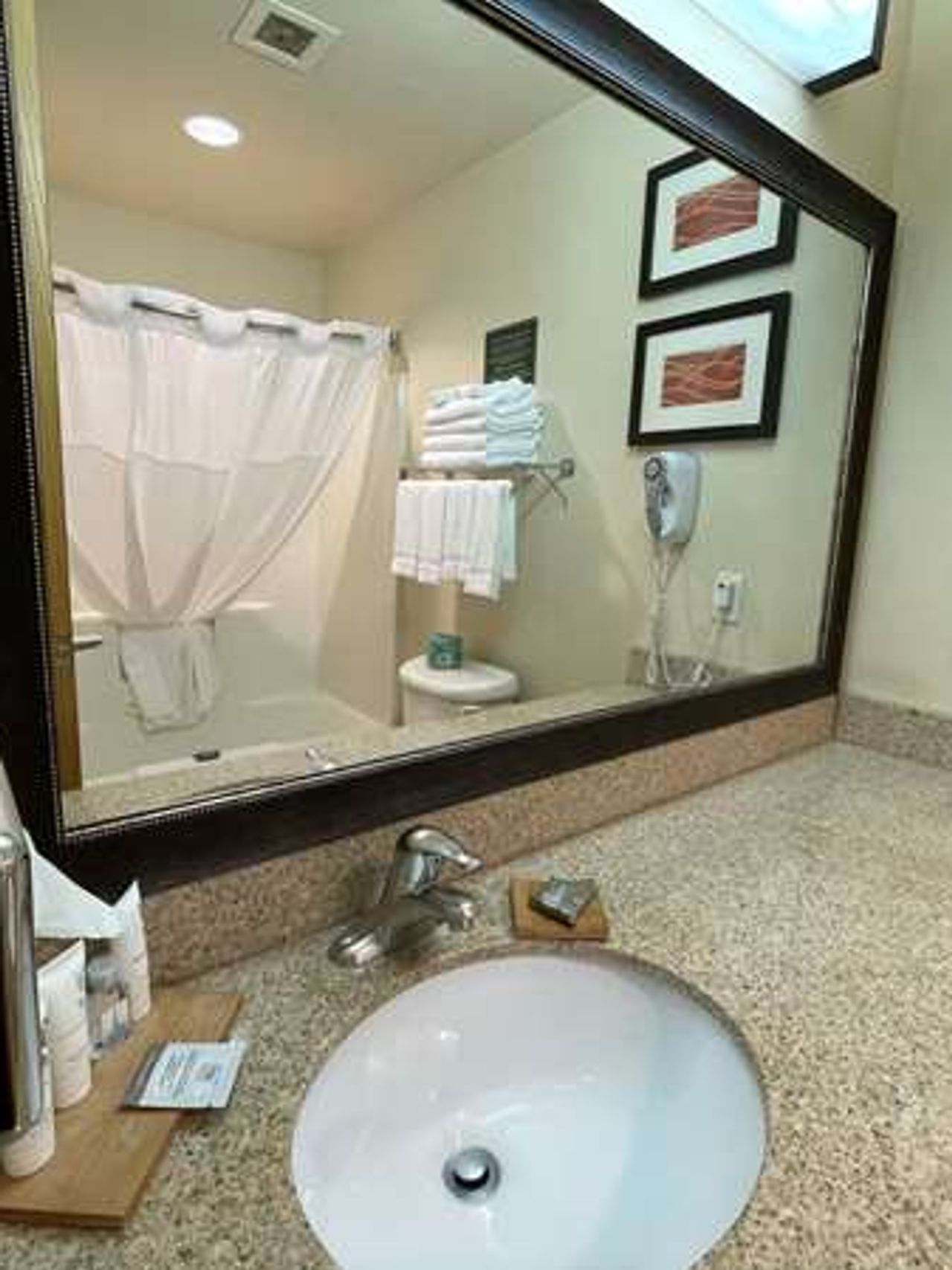 Photo of Country Inn & Suites by Radisson, Bend, OR