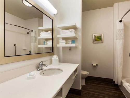 Photo of Hampton Inn & Suites Portland/Hillsboro-Evergreen Park