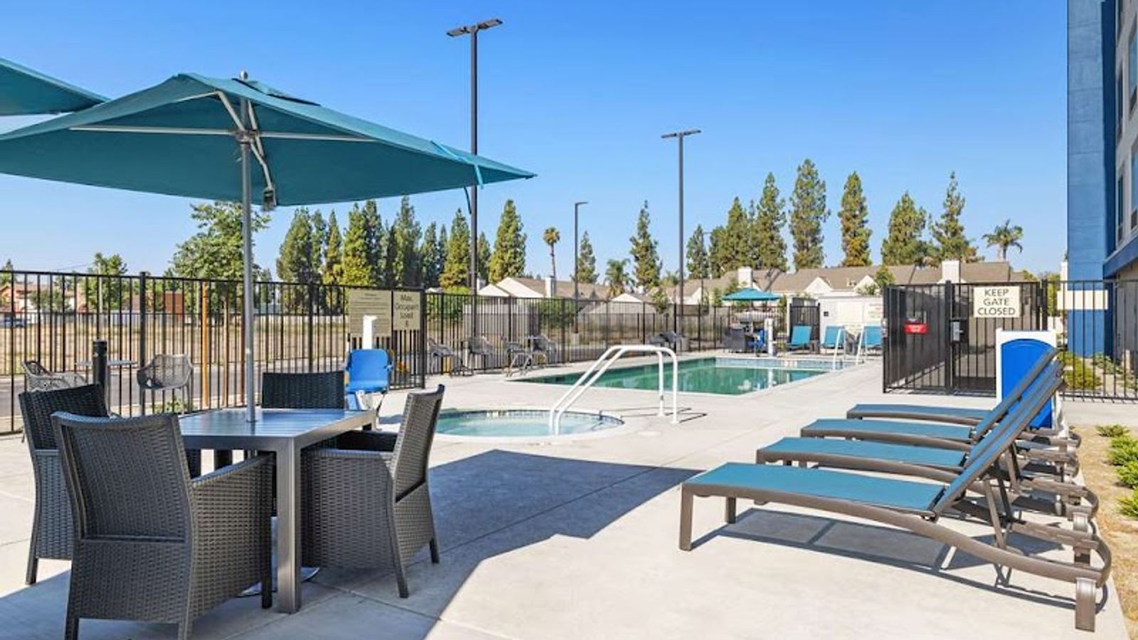 Photo of Hampton Inn & Suites Bakersfield Central