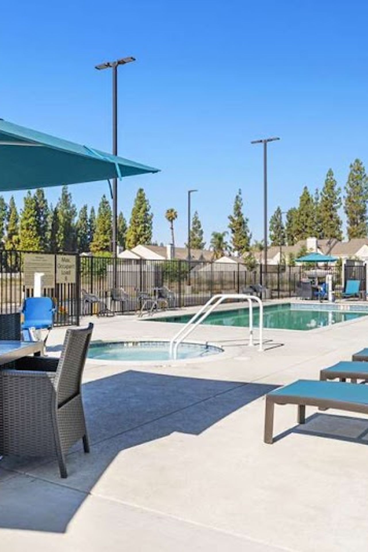 Photo of Hampton Inn & Suites Bakersfield Central