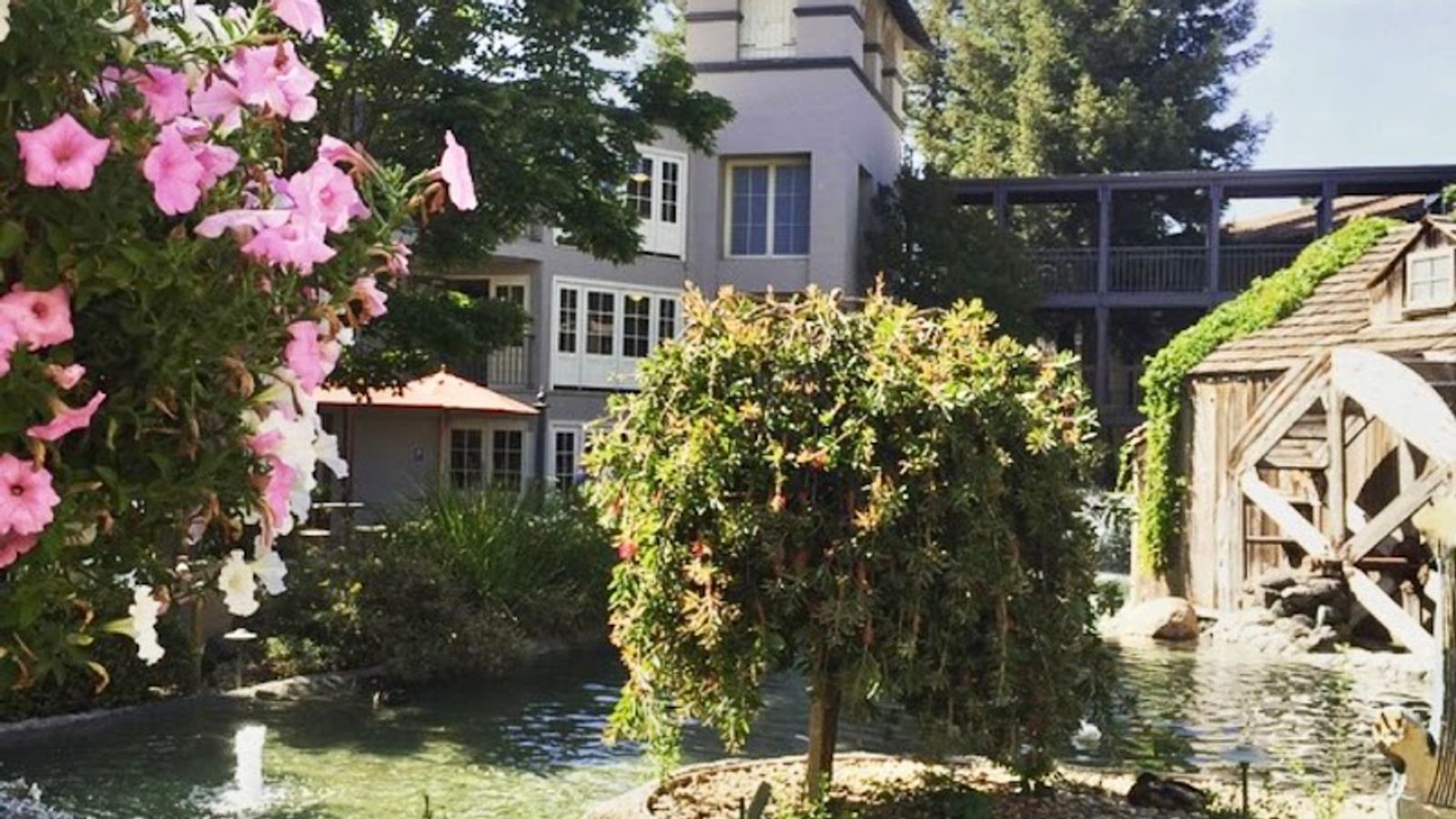 Photo of Casa Mani Resort Napa Valley, Curio Collection by Hilton - Property grounds