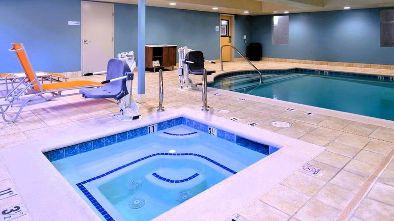 Holiday Inn Express Stockton Southeast, an IHG Hotel - Heated indoor pool and whirlpool