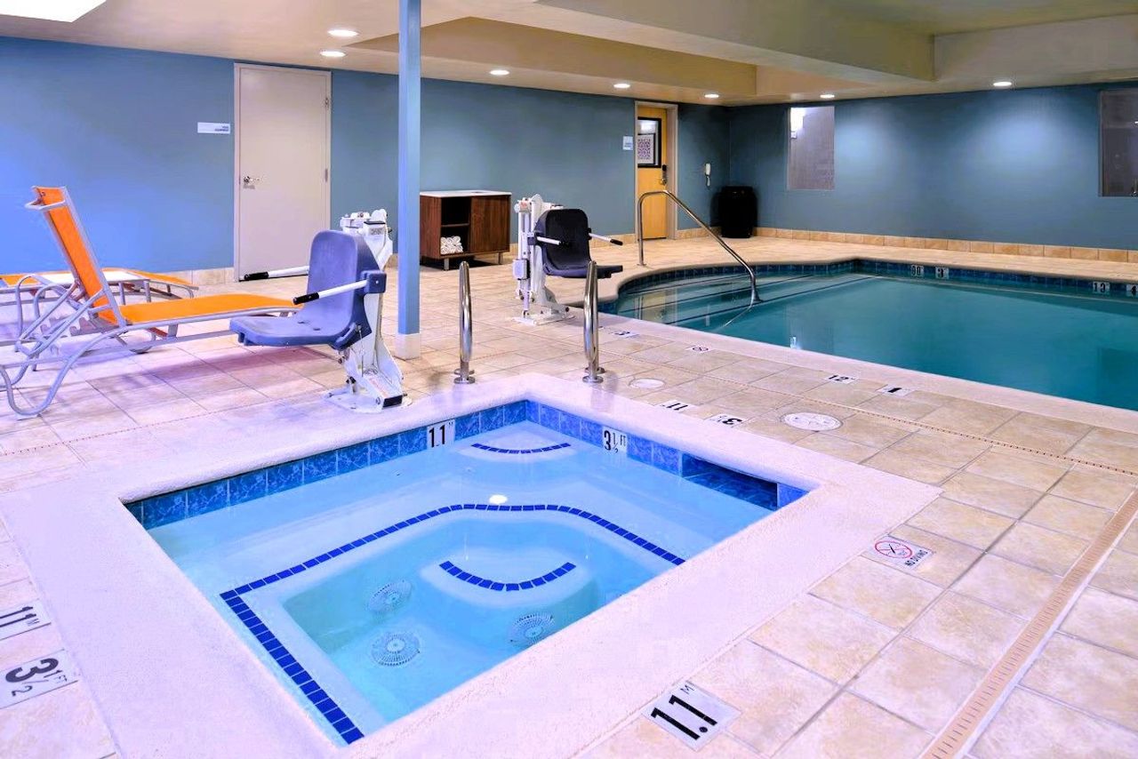 Holiday Inn Express Stockton Southeast, an IHG Hotel - Heated indoor pool and whirlpool