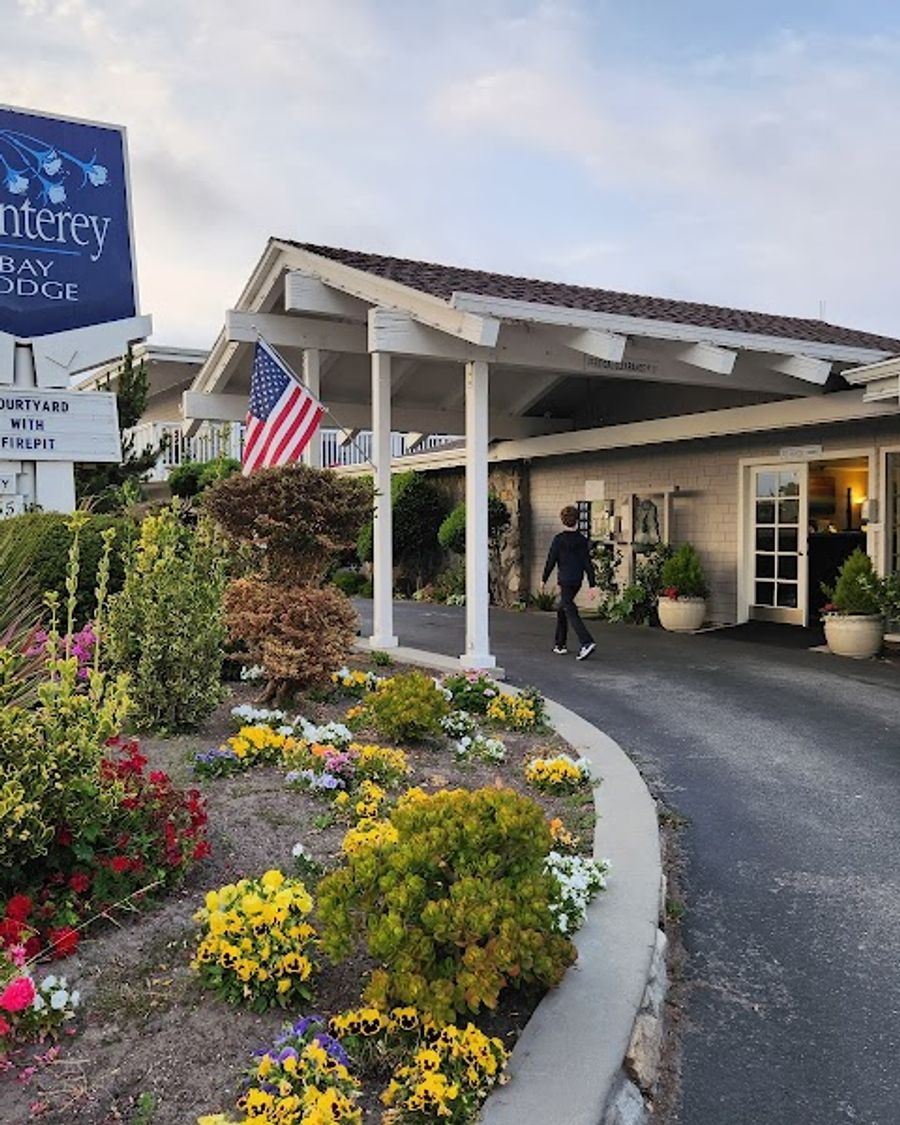 Monterey Bay Lodge