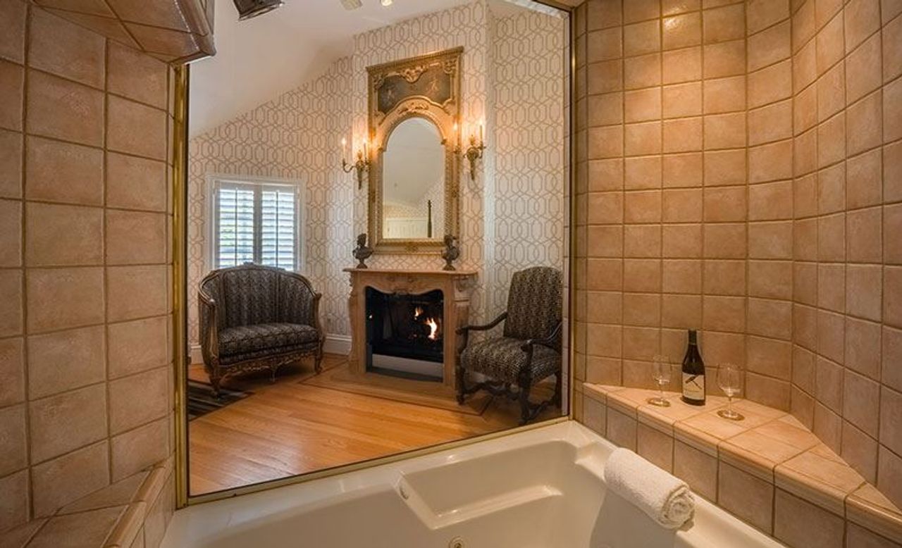 Photo of THE BERGSON