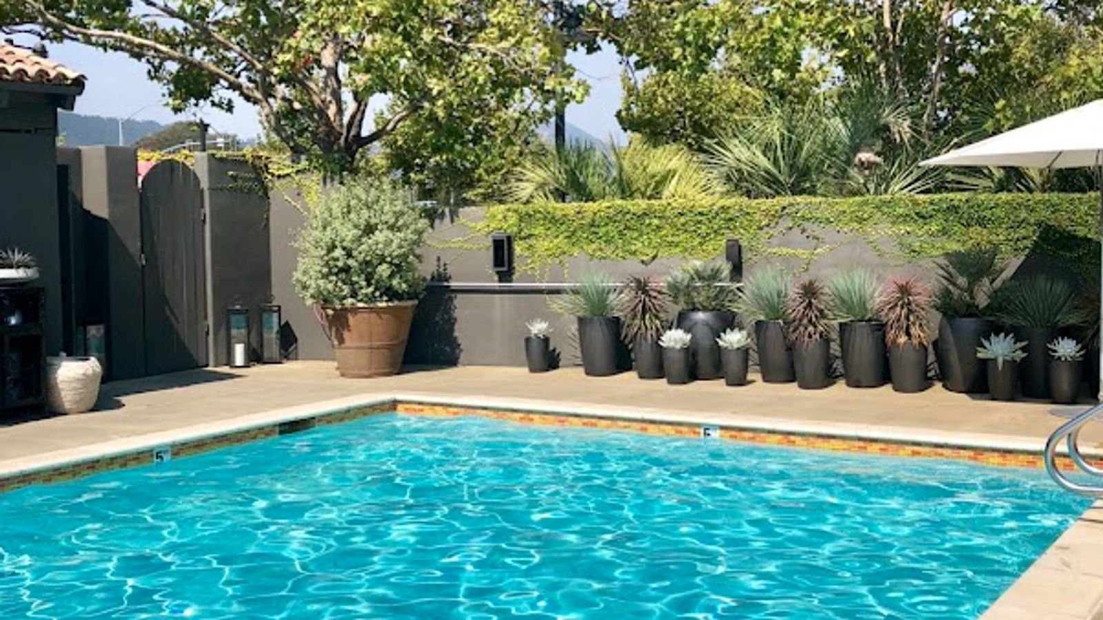 Photo of North Block Hotel