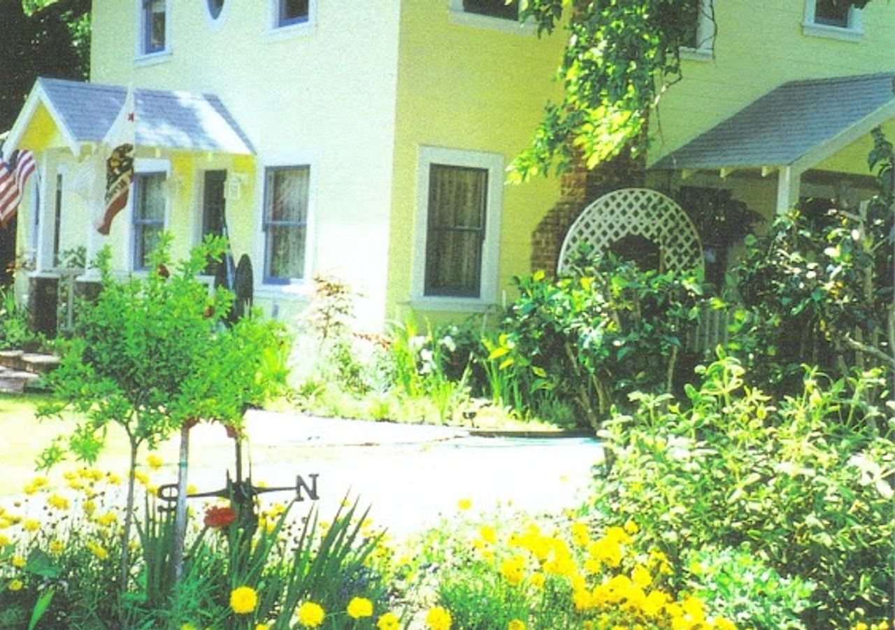 Photo of Bear Flag Inn