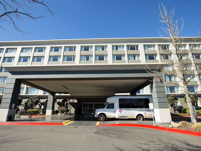 Coast Gateway Hotel