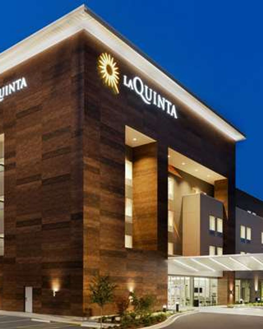 La Quinta Inn & Suites by Wyndham Burlington