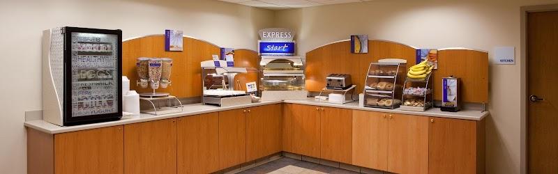 Photo of Holiday Inn Express & Suites Seattle-Sea-Tac Airport, an IHG Hotel