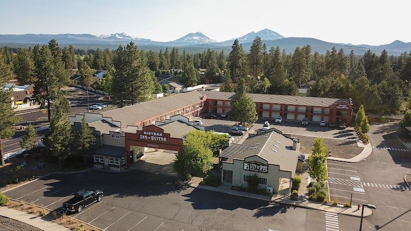 Photo of Sisters Inn & Suites