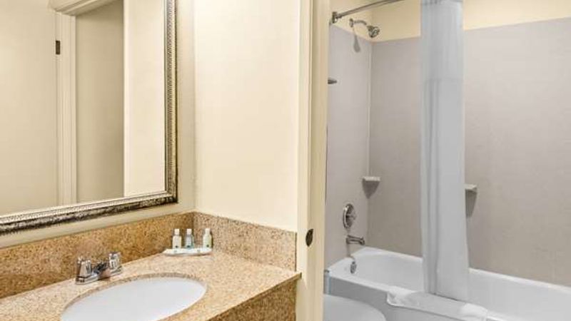 Photo of Quality Inn & Suites Vancouver - Hazel Dell