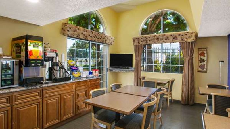 Photo of Days Inn by Wyndham Fremont