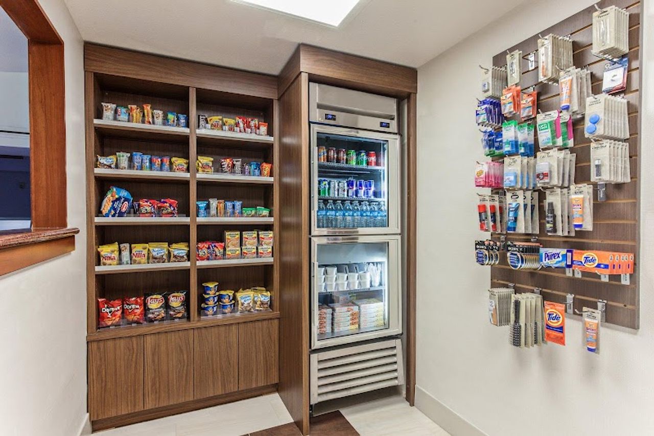 Photo of Holiday Inn Express & Suites Elk Grove West I-5 by IHG