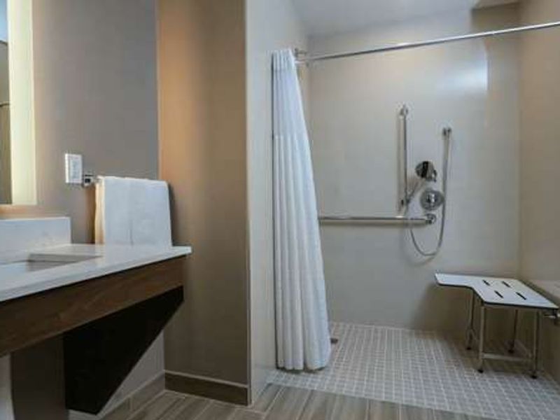 Photo of La Quinta Inn & Suites by Wyndham Santa Cruz