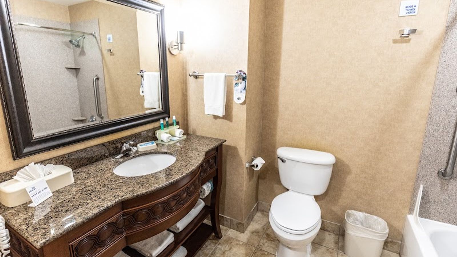 Photo of Holiday Inn Express & Suites Klamath Falls Central, an IHG Hotel