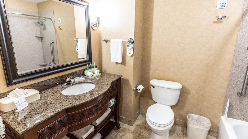 Photo of Holiday Inn Express & Suites Klamath Falls Central, an IHG Hotel