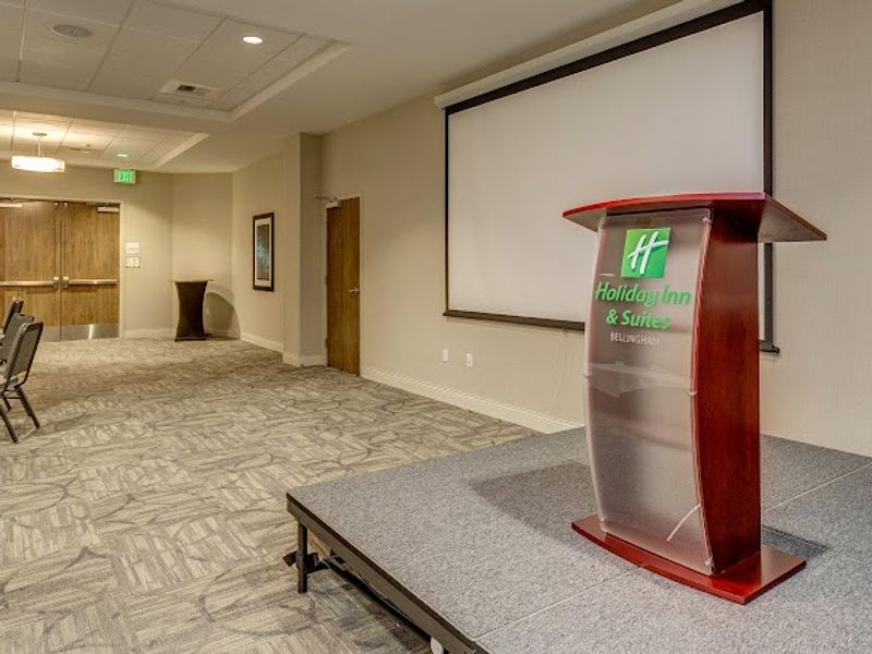 Photo of Holiday Inn & Suites Bellingham, an IHG Hotel
