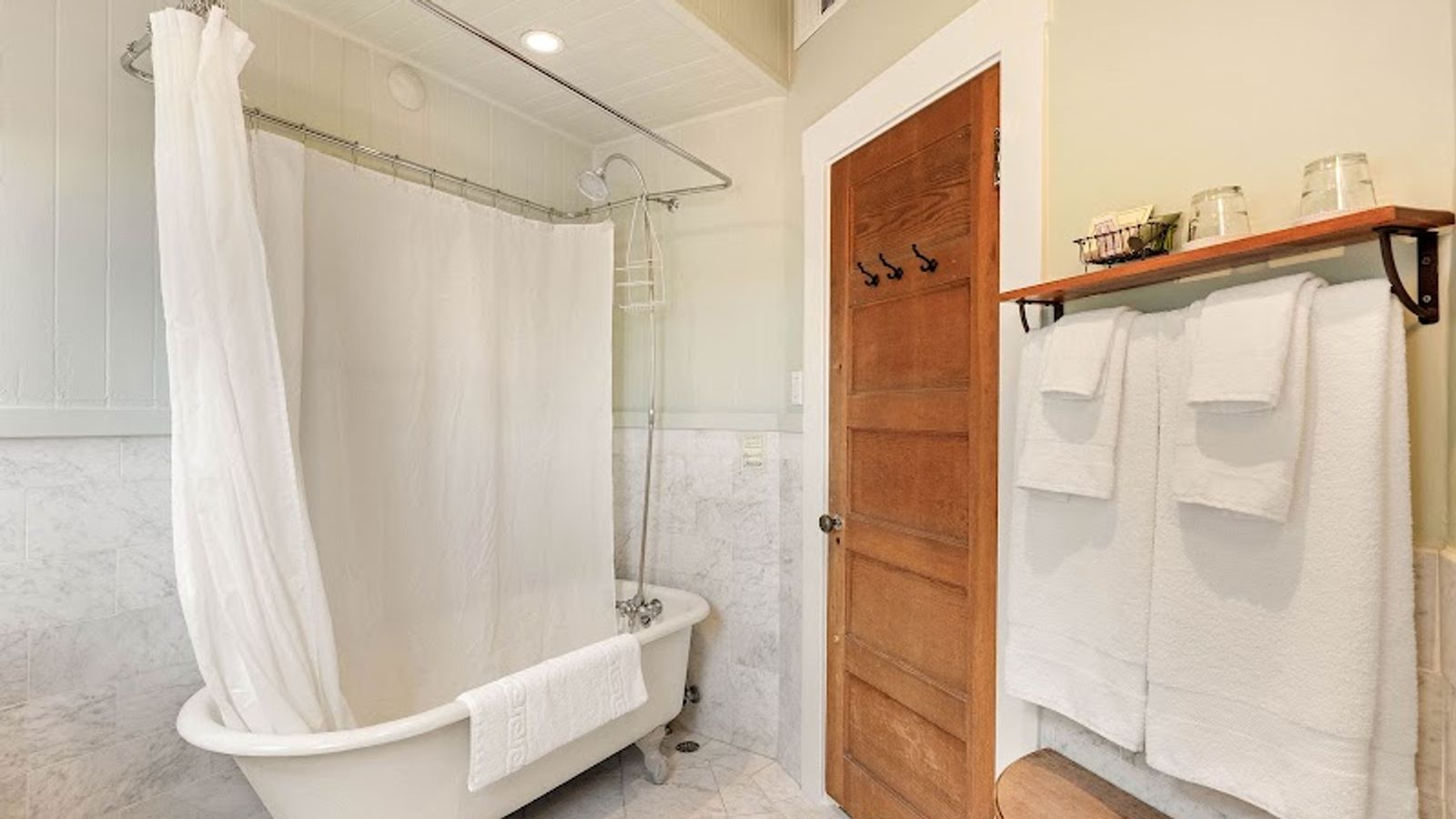 Photo of Sonoma Hotel