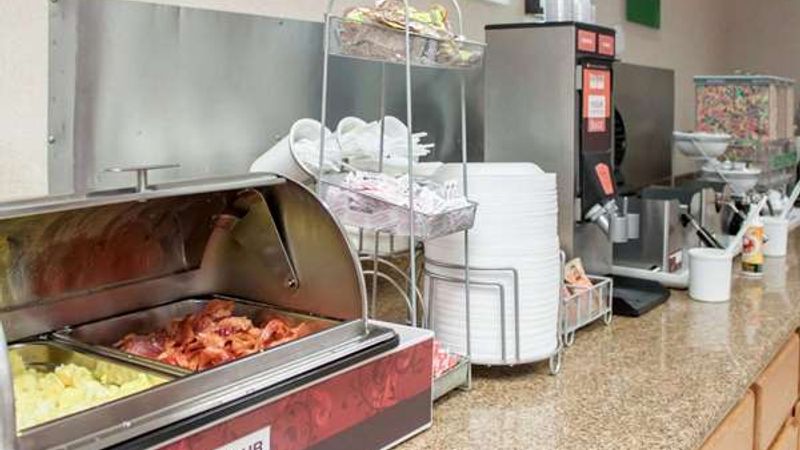 Photo of Comfort Suites Airport