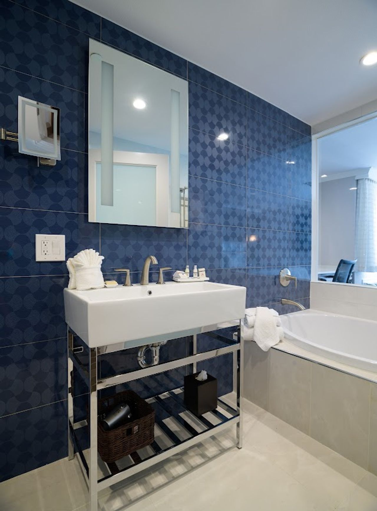 Photo of Woodcrest Hotel