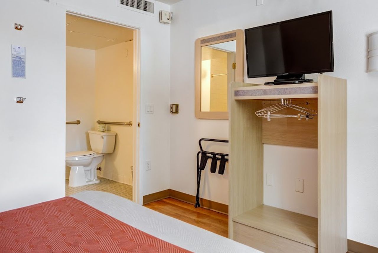 Photo of Motel 6 Troutdale, OR - Portland East