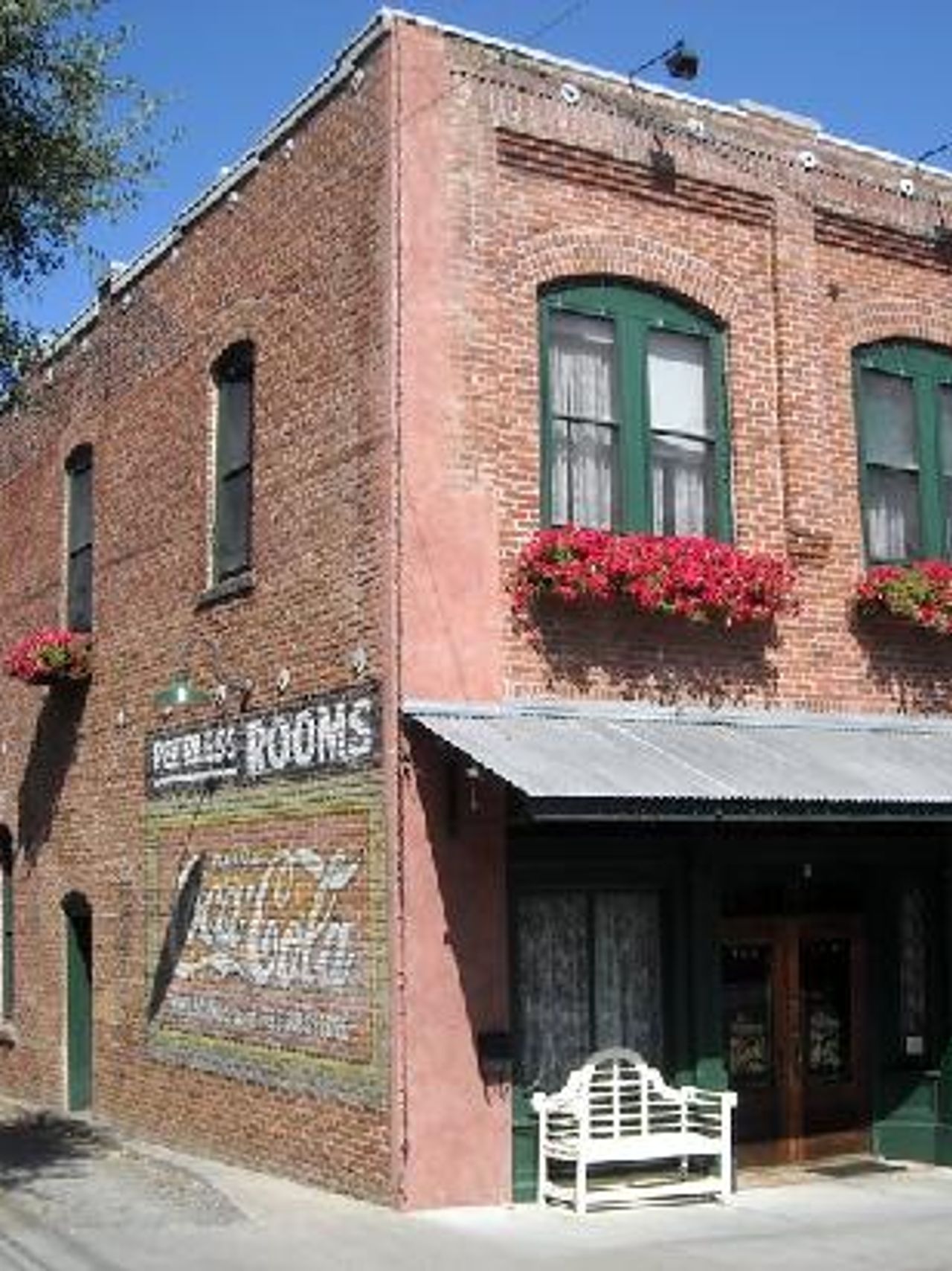 Photo of The Peerless Hotel