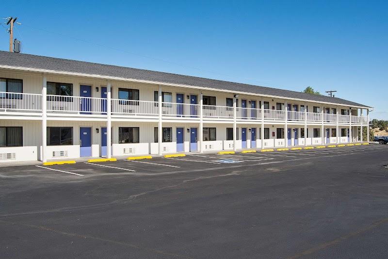 Photo of Motel 6 Madras, OR