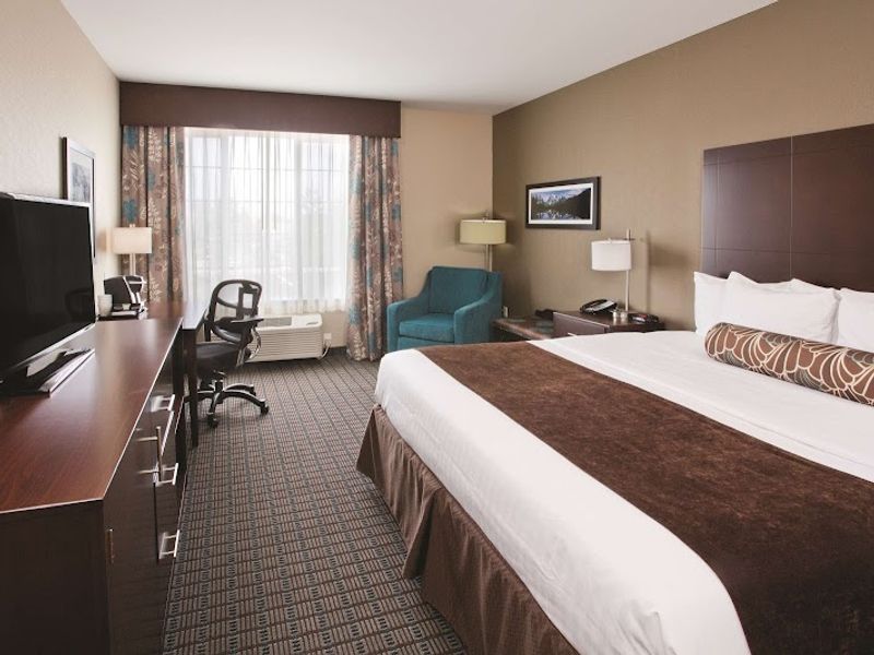 Photo of La Quinta Inn & Suites by Wyndham Bellingham