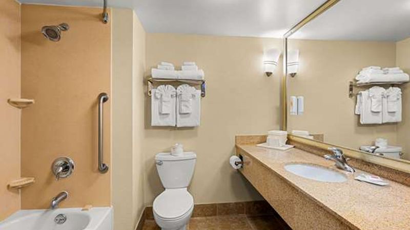 Photo of Comfort Suites Suites Vacaville-Napa Valley Area