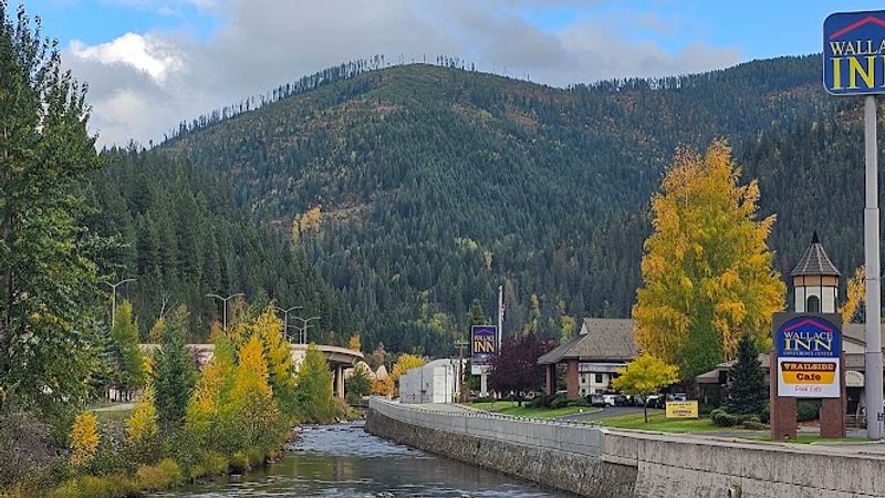 Photo of Wallace Inn