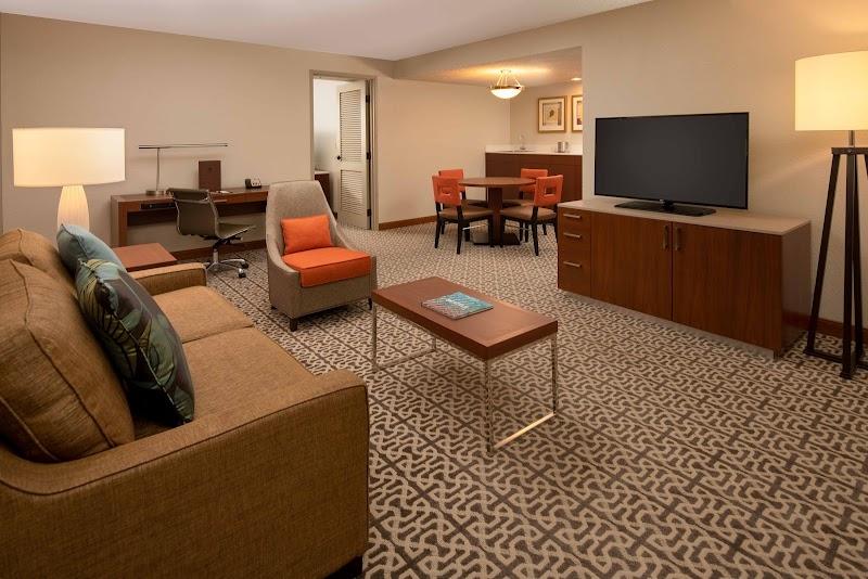 Photo of DoubleTree Suites by Hilton Hotel Seattle Airport - Southcenter