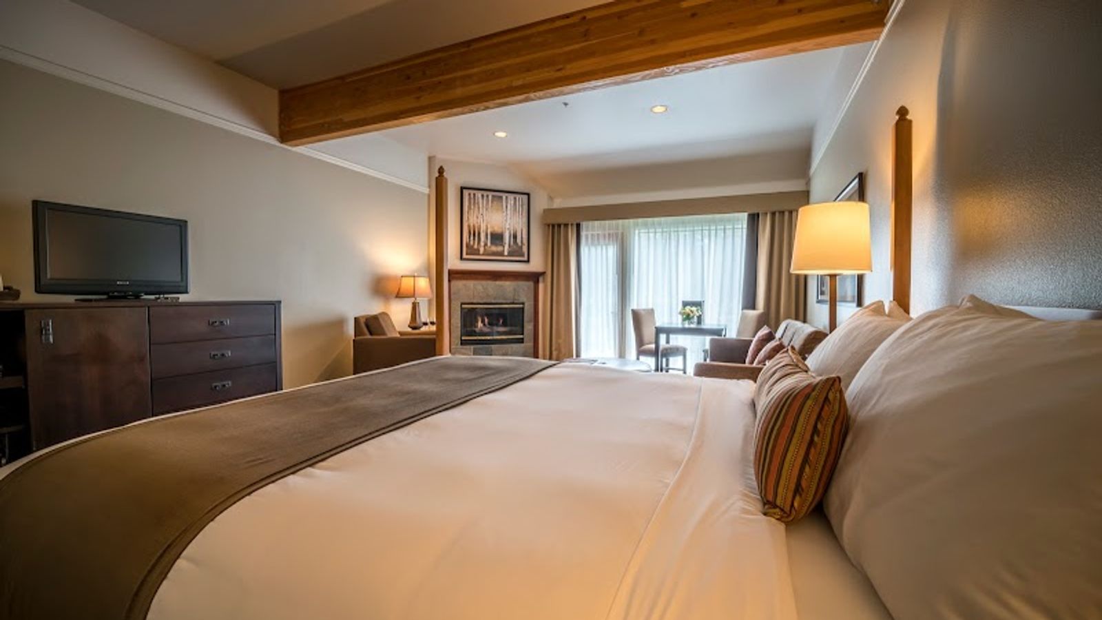 Photo of Pine Ridge Inn