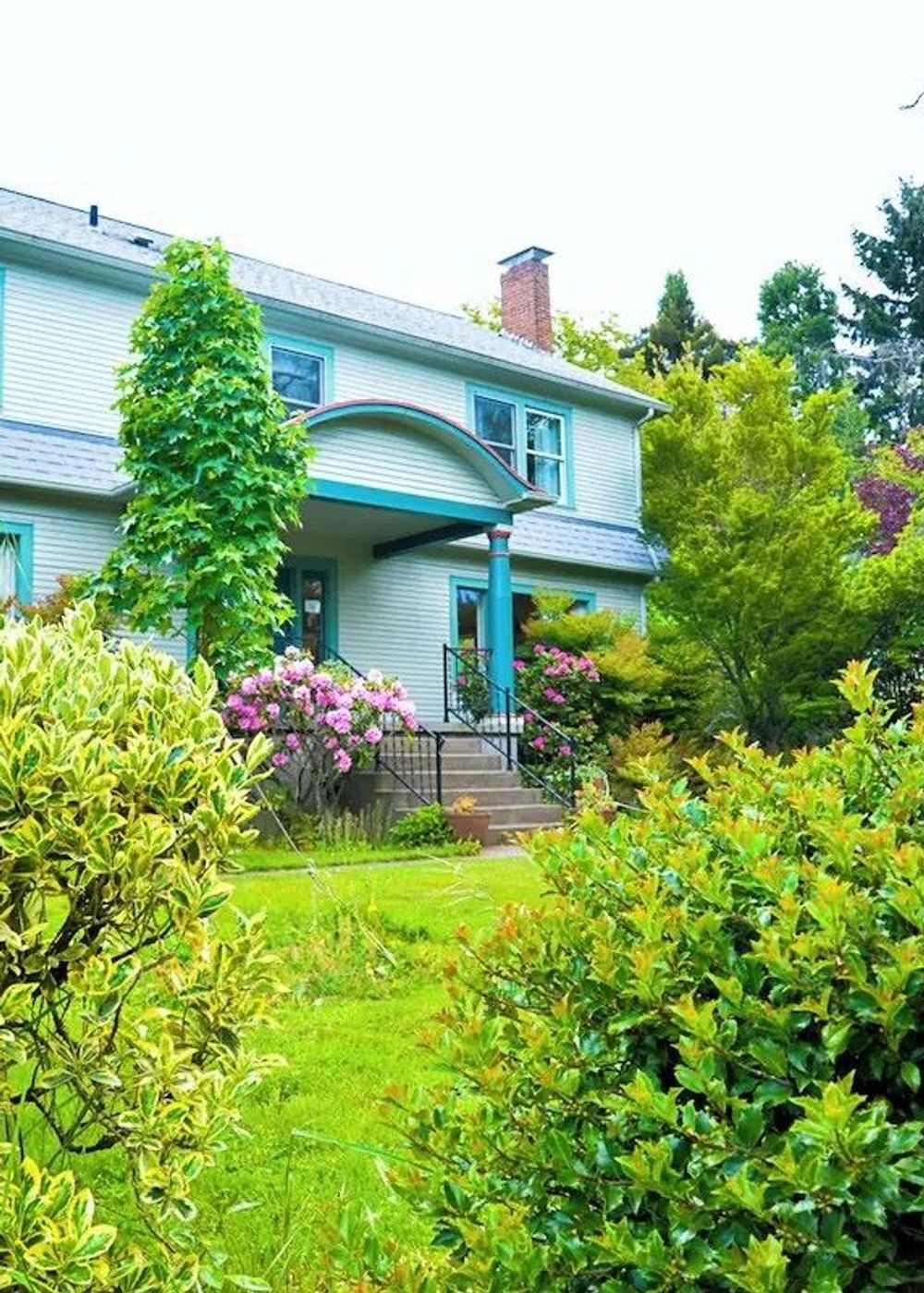 Riverpath Inn