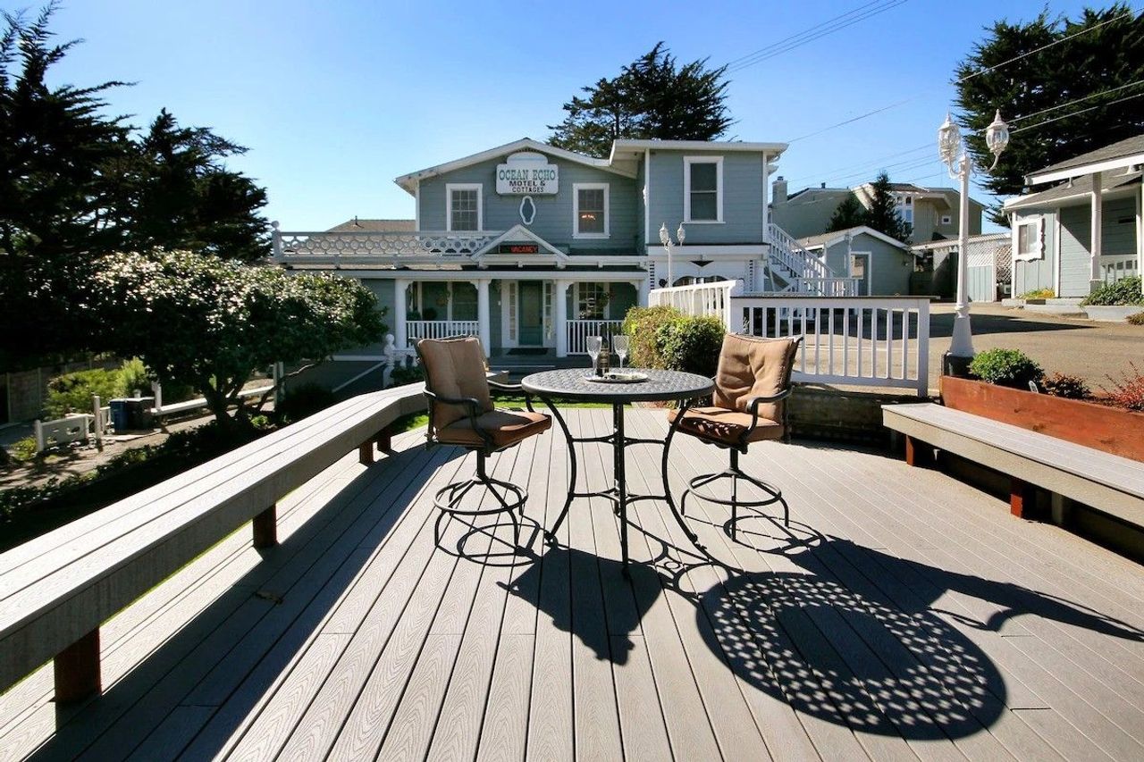 Ocean Echo Inn & Beach Cottages