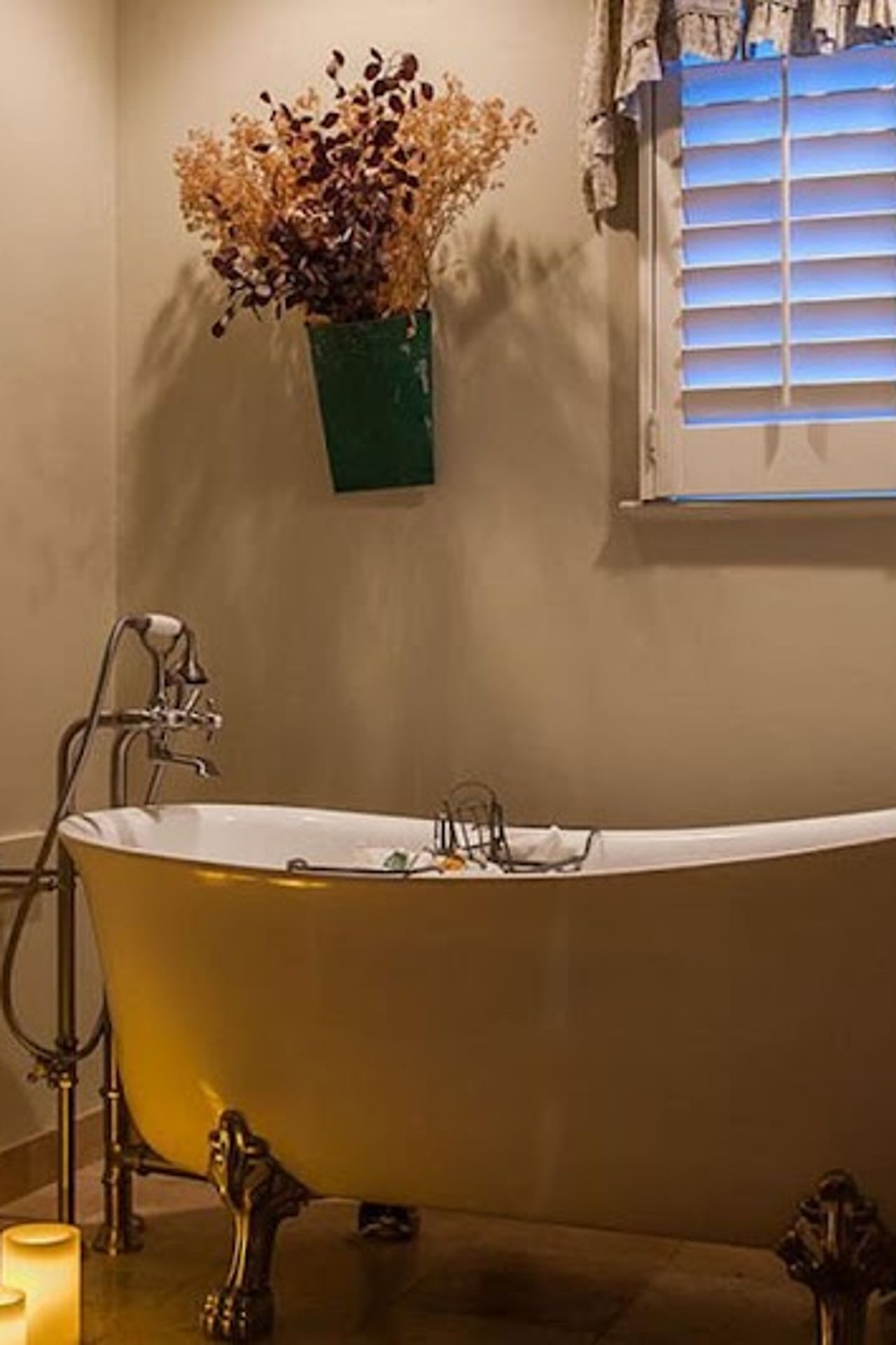 Photo of Carmel Country Inn - Soaking Tub