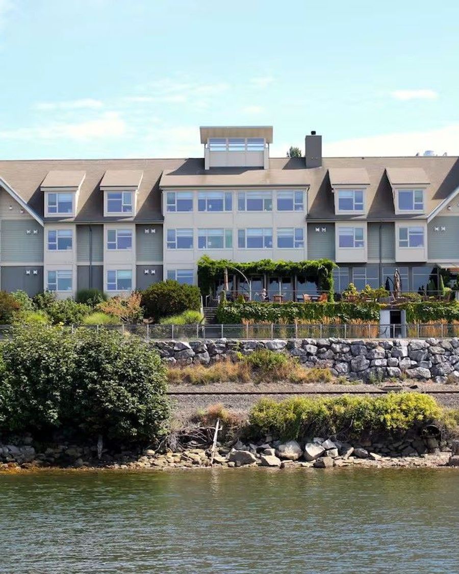 The Chrysalis Inn & Spa Bellingham, Curio Collection by Hilton