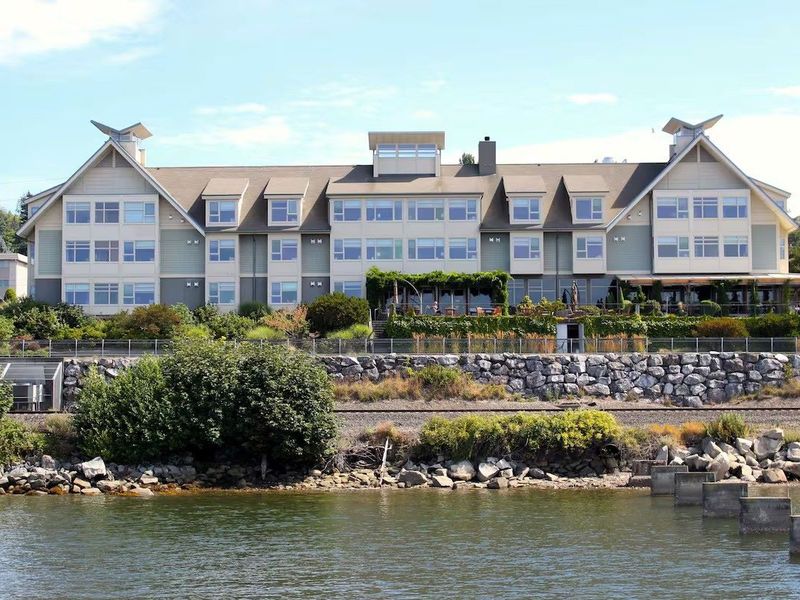 The Chrysalis Inn & Spa Bellingham, Curio Collection by Hilton