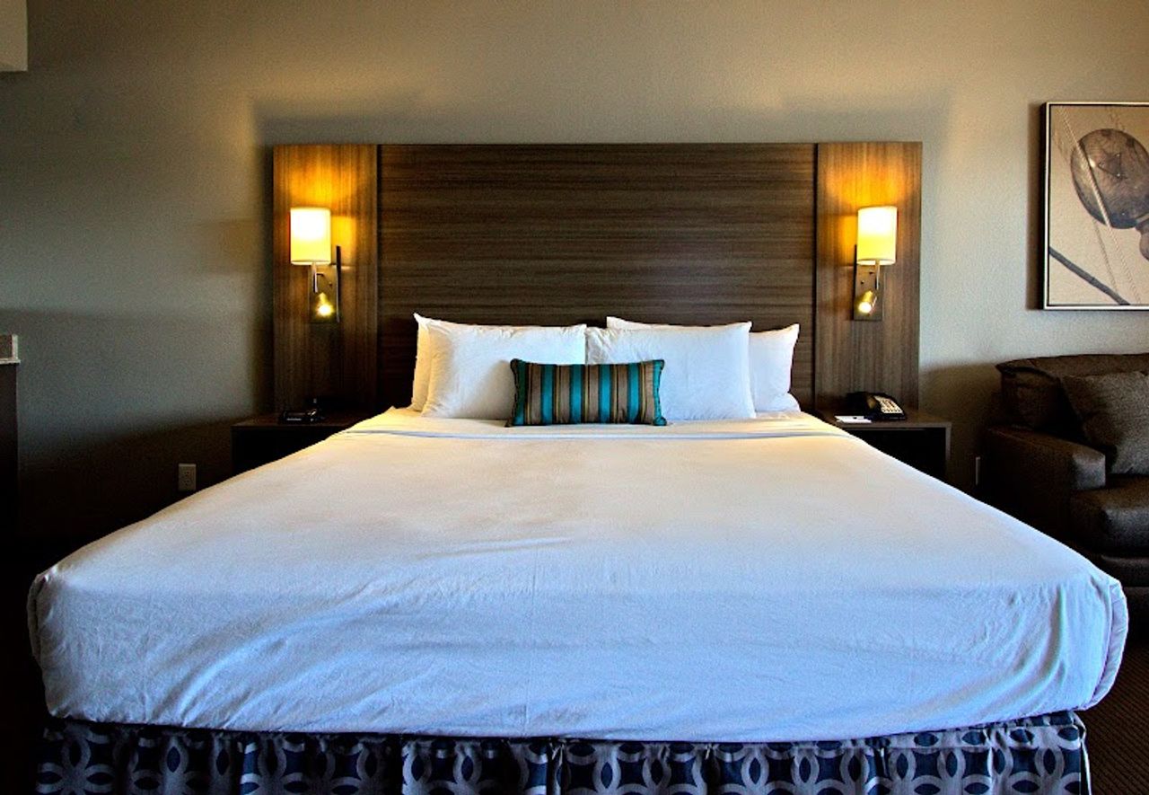 Photo of Executive Inn & Suites