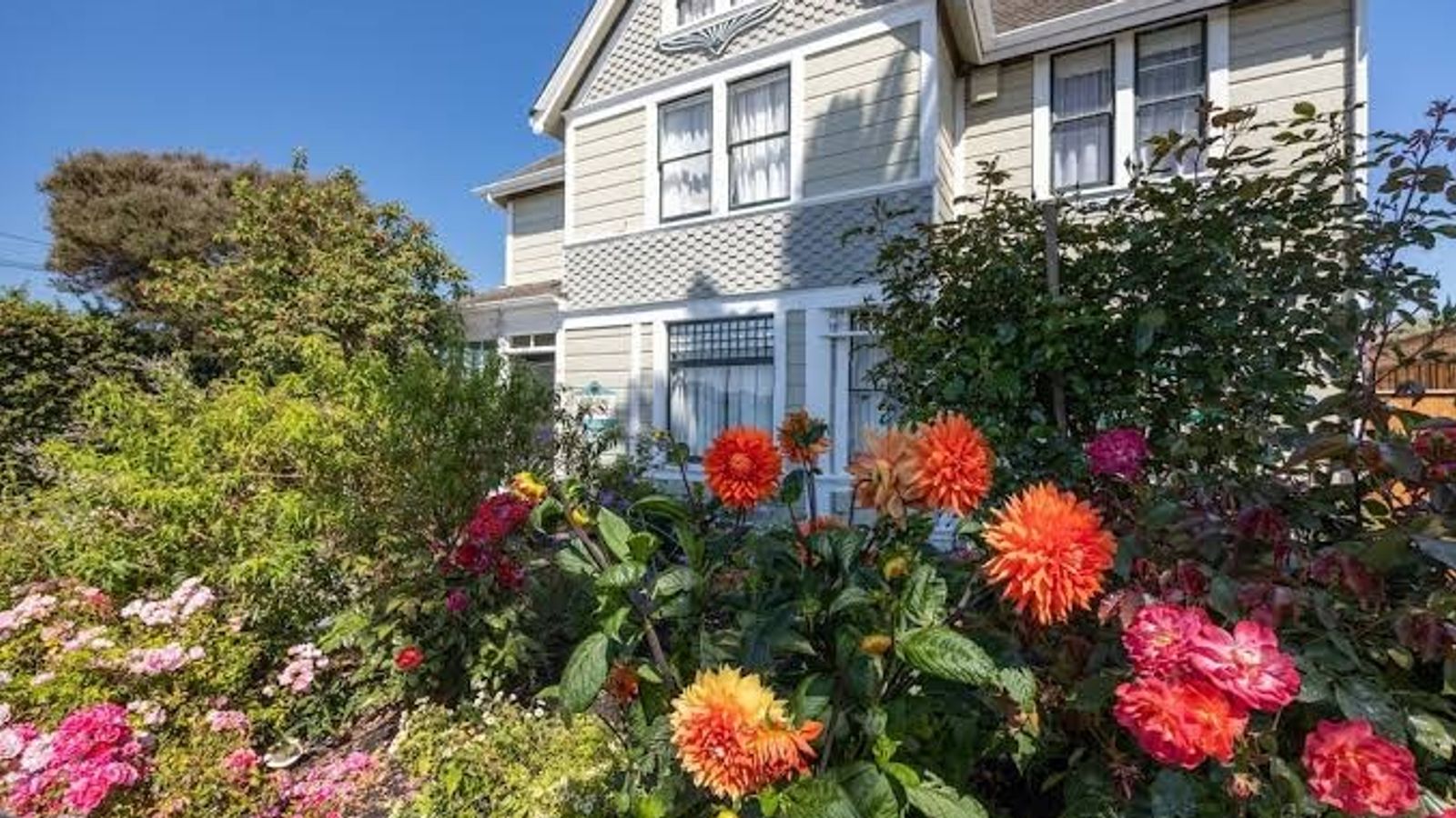 Nantucket Whale Inn, Half Moon Bay Hotel