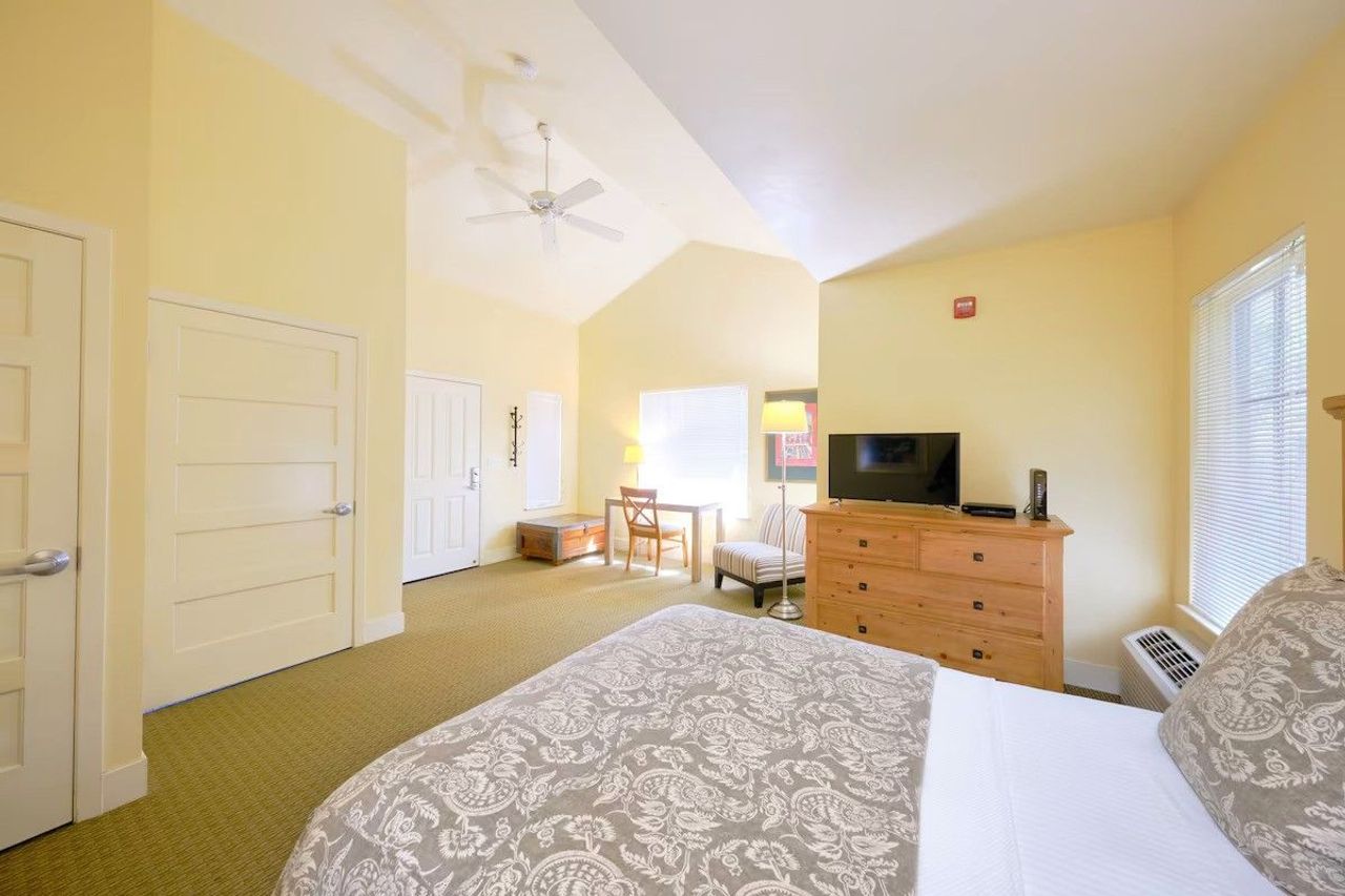 Calistoga Inn Restaurant & Brewery | Calistoga, CA - Cottage