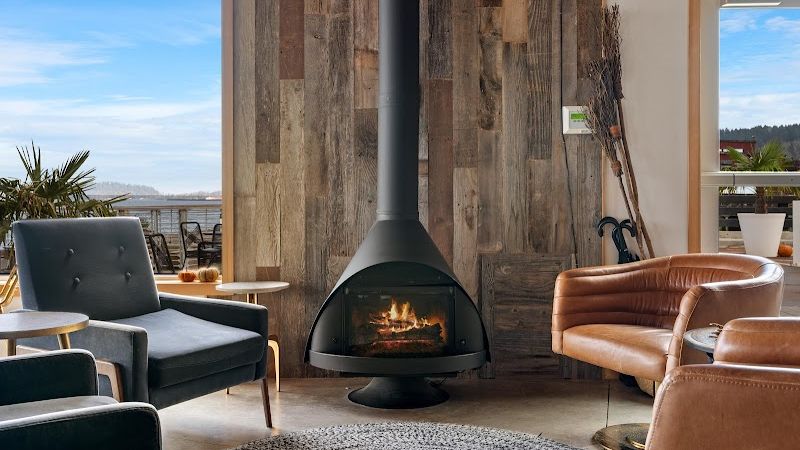 Photo of Bowline Hotel