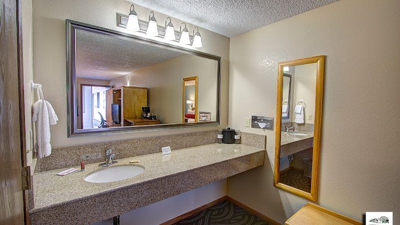 Photo of Old Town InnPhoto of Super 8 Florence OR (Previously Old Town Inn) - Bathroom