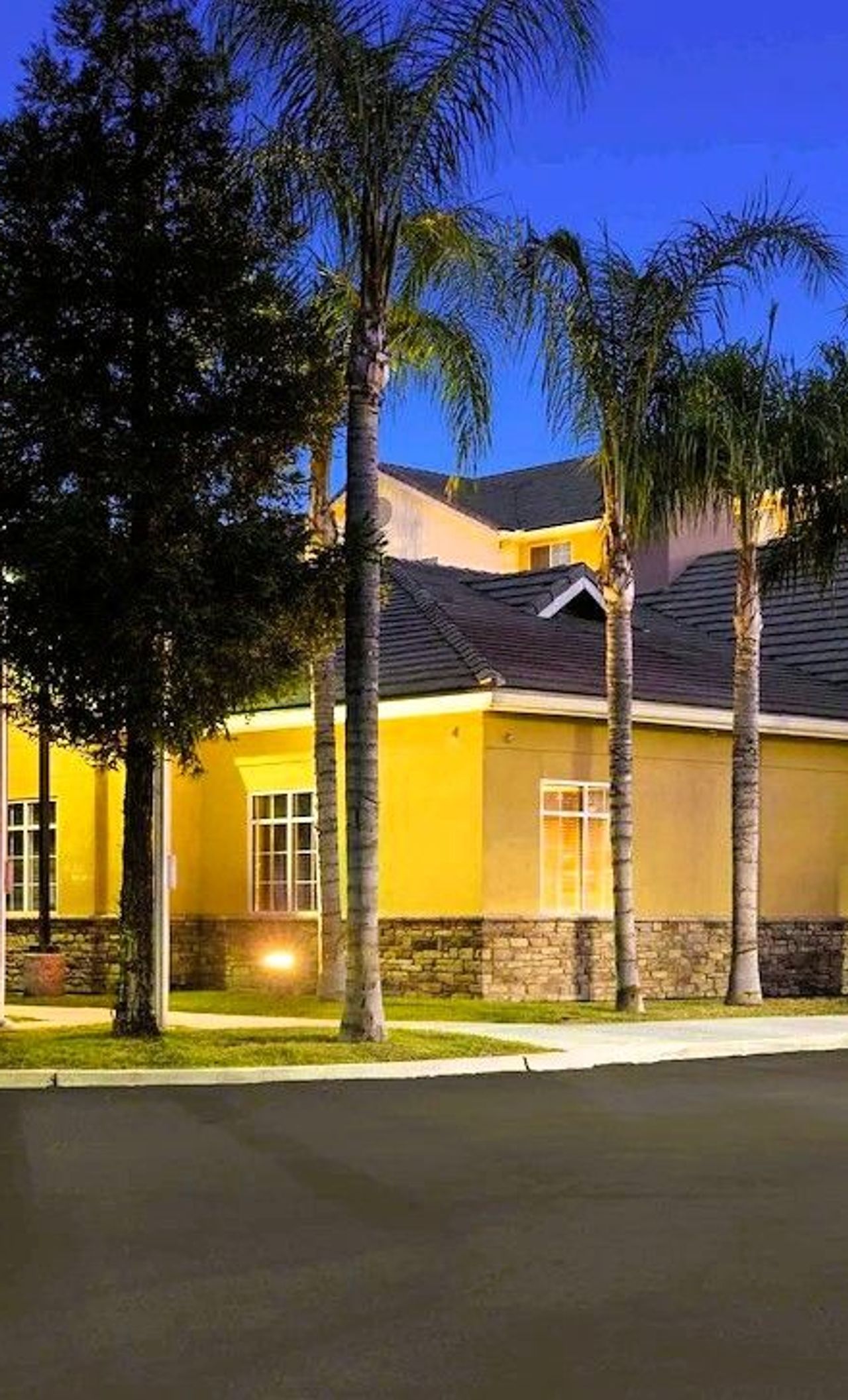 Homewood Suites by Hilton Bakersfield
