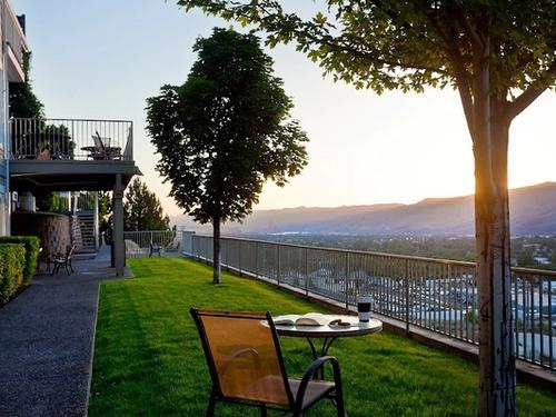 Photo of Holiday Inn Express Lewiston, an IHG Hotel - Outdoor seating area