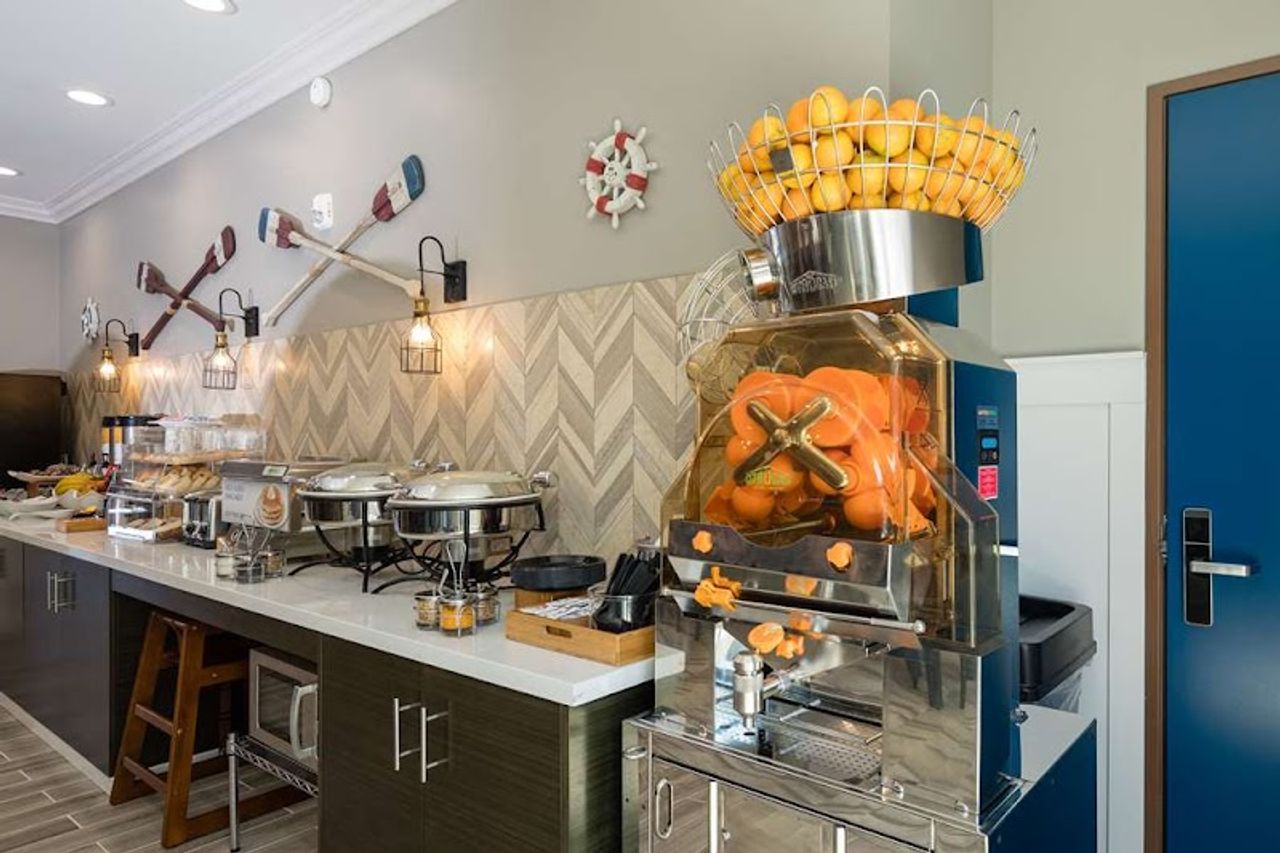 Photo of Aristocrat Hotel, BW Signature Collection