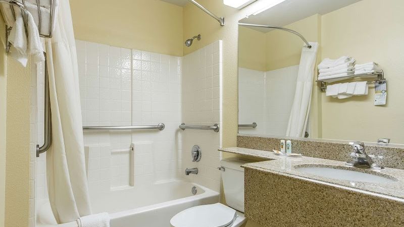 Photo of Quality Inn & Suites