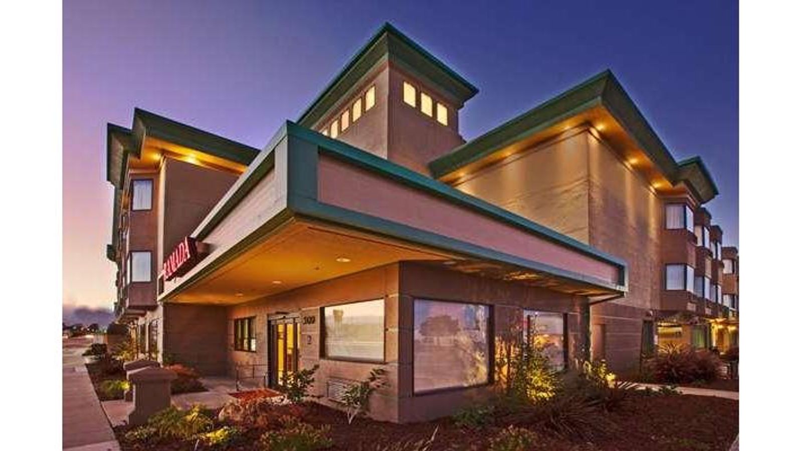 Photo of Hotel Aluxor SFO