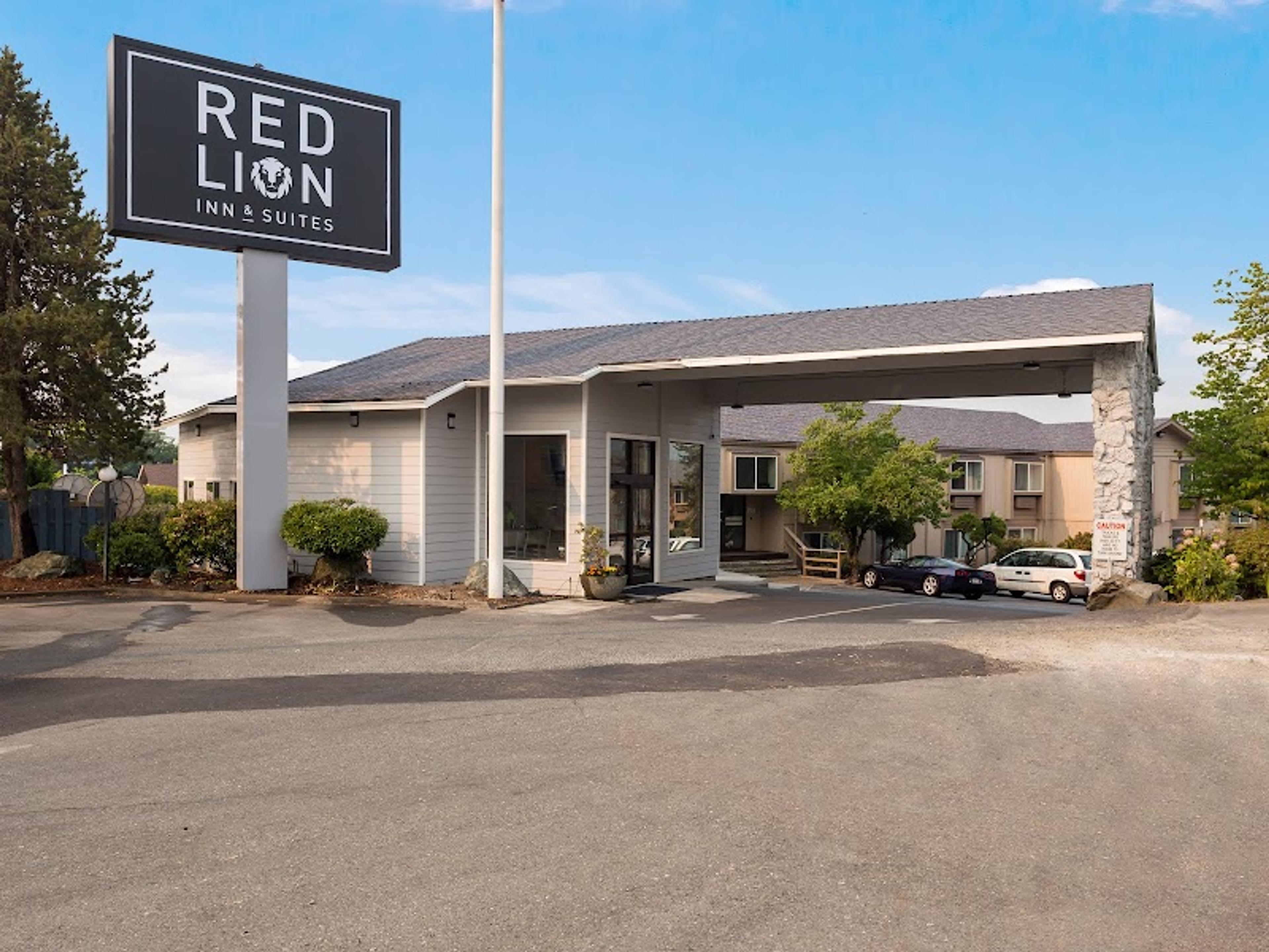 Red Lion Inn & Suites Grants Pass